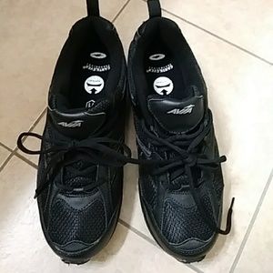 💪 Never worn! 👟 Avia Men's walking shoes